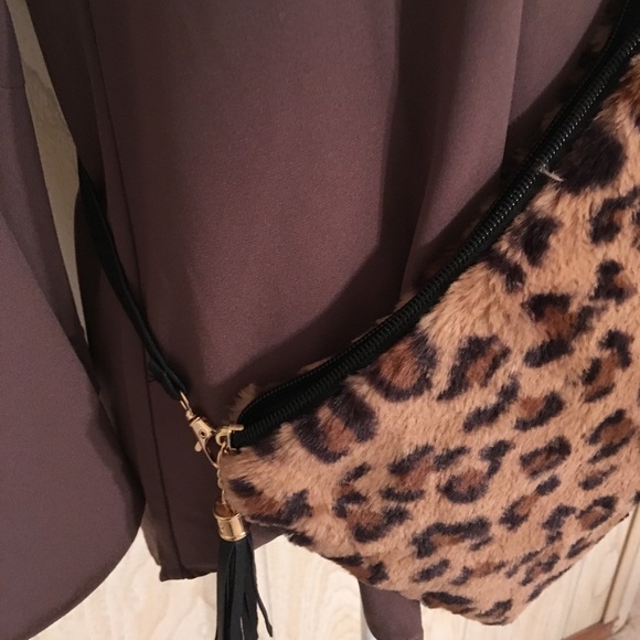 Vegan Fur Crossbody Purse - Picture 6 of 6